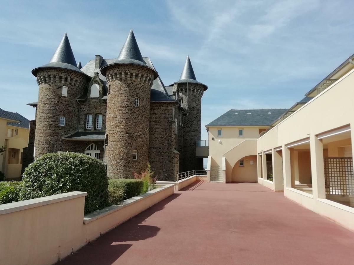 Les Terrasses Du Chateau Barneville-Carteret Bagian luar foto